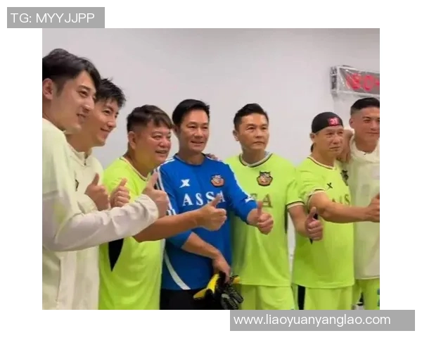明星同框:演员与足球明星的精彩合影瞬间分享 明星同框:演员与足球明星的精彩合影瞬间分享